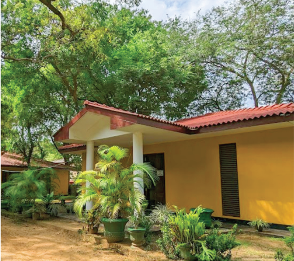 LECO Bungalow view